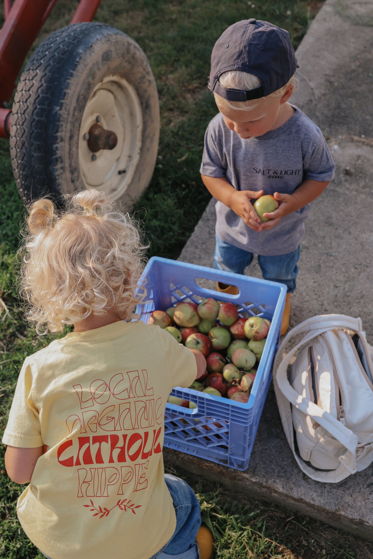 KIDS Local Organic Hippie- T Shirt
